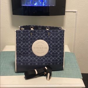 Blue and white Dempsey 40 inch coach tote bag